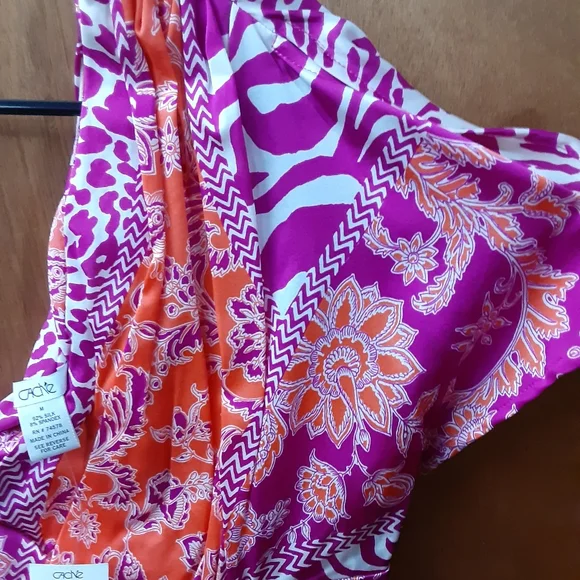 Cache Vibrant Women's Top - Picture 5 of 6